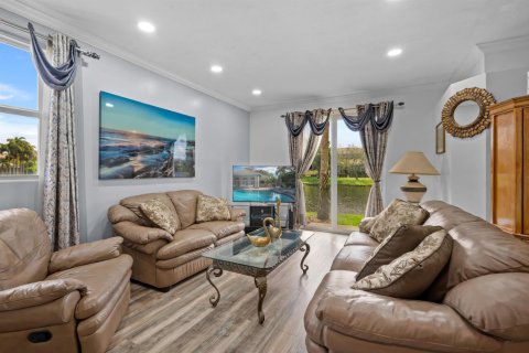 Townhouse in Coconut Creek, Florida 3 bedrooms, 141.58 sq.m. № 2168884 - photo 11