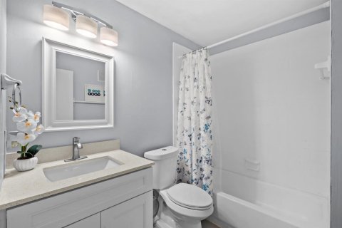 Townhouse in Coconut Creek, Florida 3 bedrooms, 141.58 sq.m. № 2168884 - photo 19