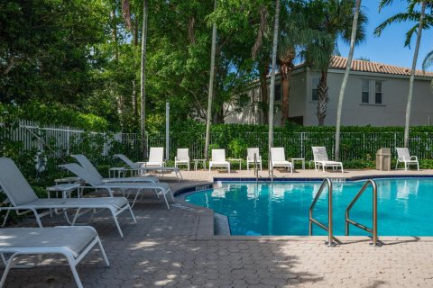 Townhouse in Coconut Creek, Florida 3 bedrooms, 141.58 sq.m. № 2168884 - photo 30