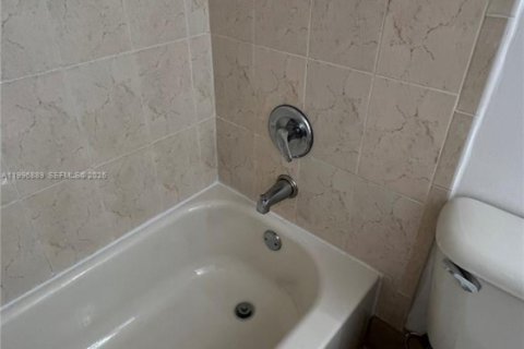 Снять в аренду кондоминиум в Плантация, Флорида 1 спальня, 70.98м2, № 2058572 - фото 13