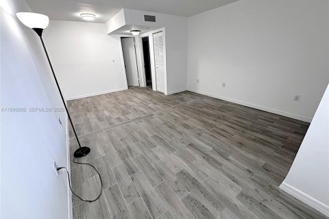 Снять в аренду кондоминиум в Плантация, Флорида 1 спальня, 70.98м2, № 2058572 - фото 10