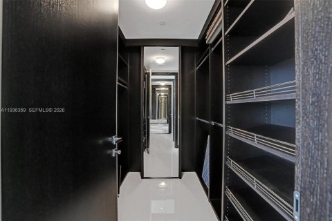 Condo in Sunny Isles Beach, Florida, 3 bedrooms  № 1998769 - photo 21