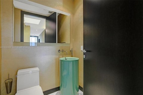 Condo in Sunny Isles Beach, Florida, 3 bedrooms  № 1998769 - photo 8