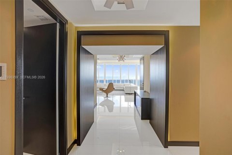 Condo in Sunny Isles Beach, Florida, 3 bedrooms  № 1998769 - photo 6