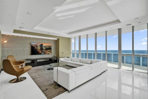Condo in Sunny Isles Beach, Florida, 3 bedrooms  № 1998769 - photo 10