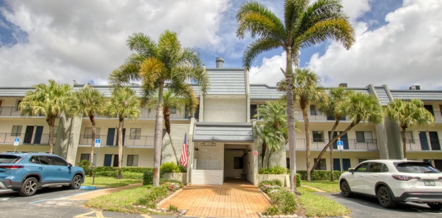 Condominio en Lake Worth, Florida, 1 dormitorio № 2188055