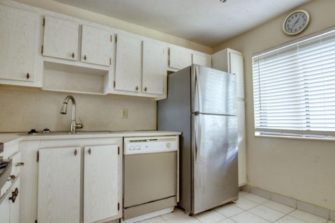 Condominio en venta en Lake Worth, Florida, 1 dormitorio, 67.82 m2 № 2188055 - foto 3