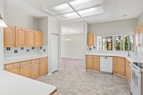 House in Palm Coast, Florida 4 bedrooms, 210.98 sq.m. № 2393385 - photo 22