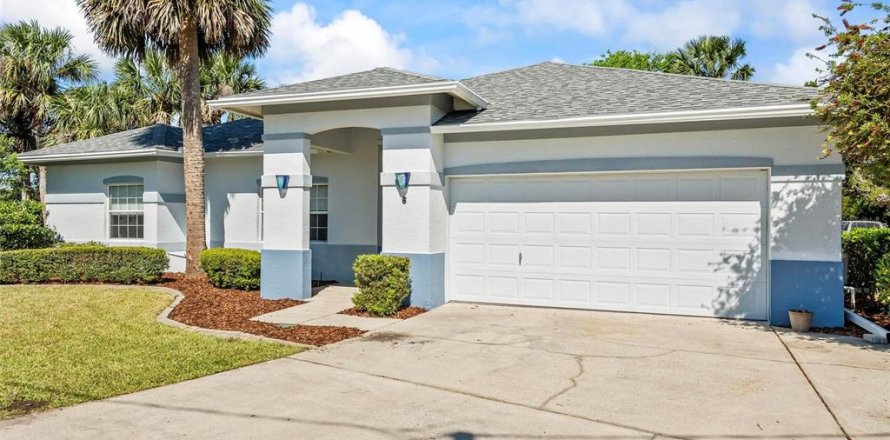 House in Palm Coast, Florida 4 bedrooms, 210.98 sq.m. № 2393385