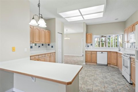 House in Palm Coast, Florida 4 bedrooms, 210.98 sq.m. № 2393385 - photo 16