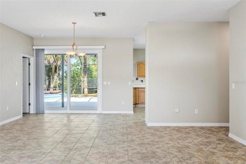 House in Palm Coast, Florida 4 bedrooms, 210.98 sq.m. № 2393385 - photo 11