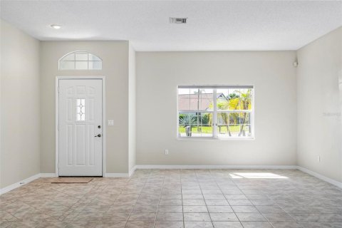 House in Palm Coast, Florida 4 bedrooms, 210.98 sq.m. № 2393385 - photo 10