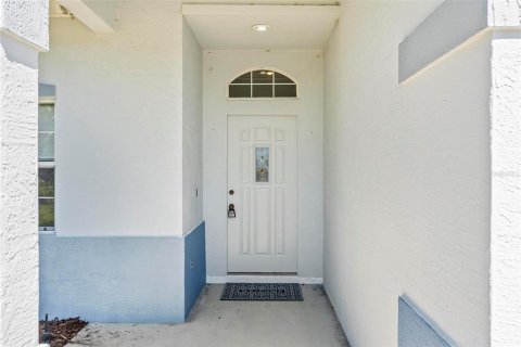 House in Palm Coast, Florida 4 bedrooms, 210.98 sq.m. № 2393385 - photo 5