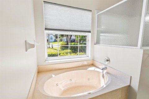 House in Palm Coast, Florida 4 bedrooms, 210.98 sq.m. № 2393385 - photo 30