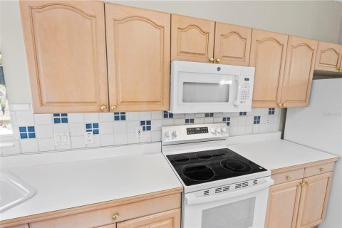 House in Palm Coast, Florida 4 bedrooms, 210.98 sq.m. № 2393385 - photo 21