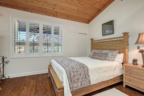 House in Longboat Key, Florida 3 bedrooms, 248.51 sq.m. № 1734722 - photo 25