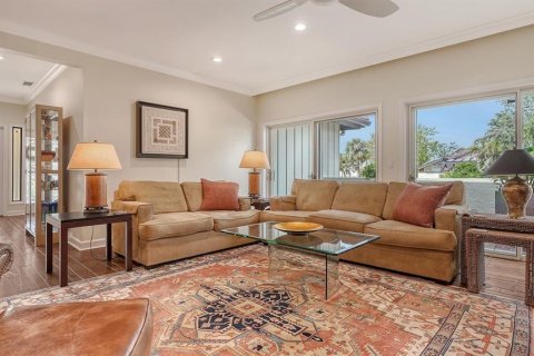 House in Longboat Key, Florida 3 bedrooms, 248.51 sq.m. № 1734722 - photo 8