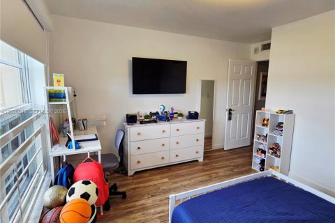 Copropriété à vendre à Miami, Floride: 3 chambres, 178.84 m2 № 2257510 - photo 26