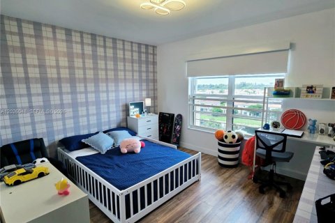 Copropriété à vendre à Miami, Floride: 3 chambres, 178.84 m2 № 2257510 - photo 24