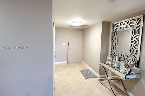 Copropriété à vendre à Miami, Floride: 3 chambres, 178.84 m2 № 2257510 - photo 14