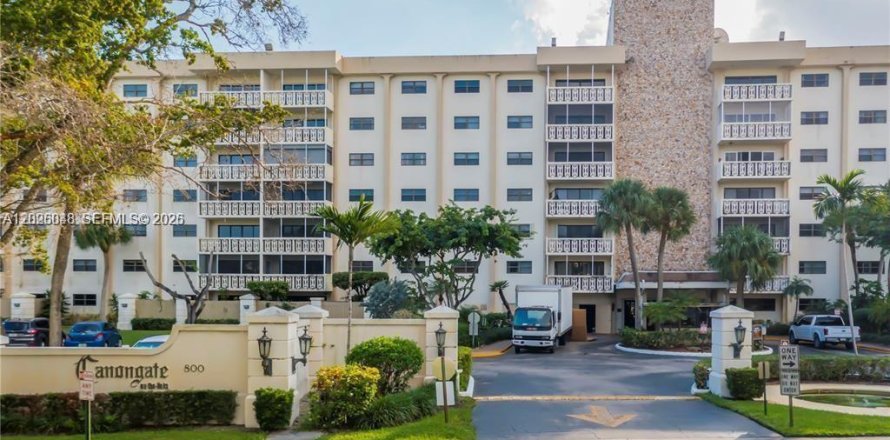 Condo à Miami, Floride, 3 chambres  № 2257510