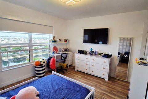 Copropriété à vendre à Miami, Floride: 3 chambres, 178.84 m2 № 2257510 - photo 25