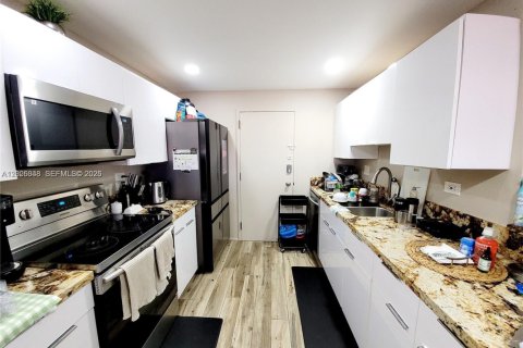 Copropriété à vendre à Miami, Floride: 3 chambres, 178.84 m2 № 2257510 - photo 19