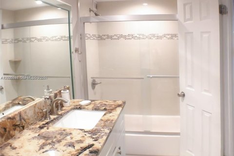Copropriété à vendre à Miami, Floride: 3 chambres, 178.84 m2 № 2257510 - photo 21