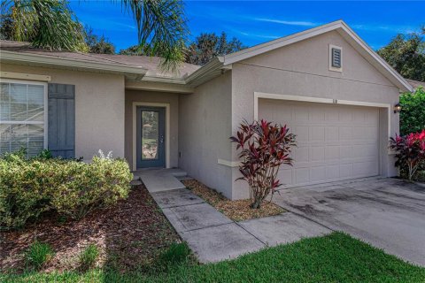 House in Edgewater, Florida 4 bedrooms, 168.71 sq.m. № 2122604 - photo 2