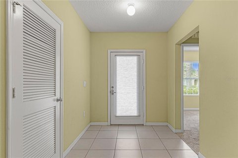 House in Edgewater, Florida 4 bedrooms, 168.71 sq.m. № 2122604 - photo 3