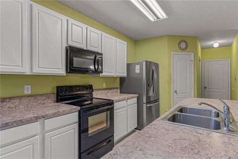 House in Edgewater, Florida 4 bedrooms, 168.71 sq.m. № 2122604 - photo 9