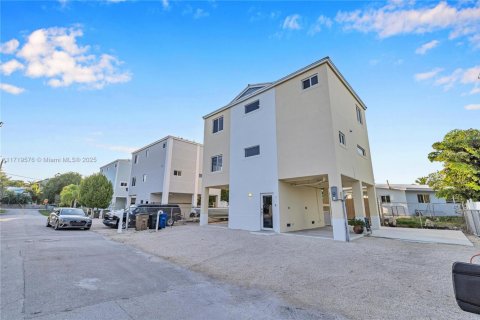 Casa en venta en Key Largo, Florida, 3 dormitorios, 151.62 m2 № 1934810 - foto 28