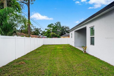 House in Daytona Beach, Florida 4 bedrooms, 193.98 sq.m. № 1917713 - photo 9