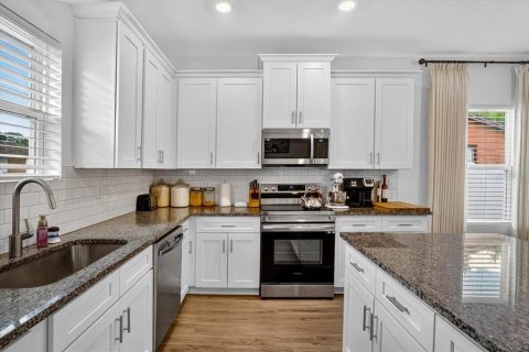 House in Daytona Beach, Florida 4 bedrooms, 193.98 sq.m. № 1917713 - photo 16