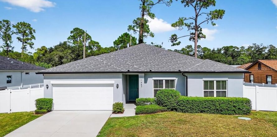 House in Daytona Beach, Florida 4 bedrooms, 193.98 sq.m. № 1917713