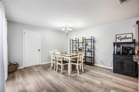 Touwnhouse à vendre à Orlando, Floride: 3 chambres, 167.6 m2 № 1913242 - photo 5