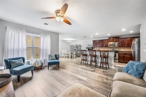Touwnhouse à vendre à Orlando, Floride: 3 chambres, 167.6 m2 № 1913242 - photo 4