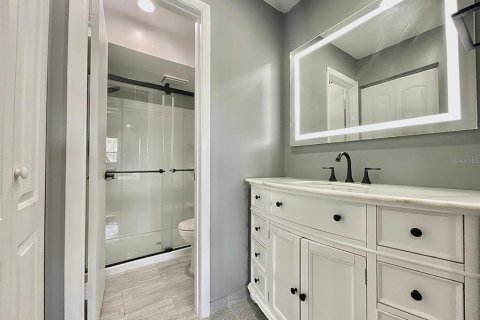 Condo in Orlando, Florida, 2 bedrooms № 2209725 - photo 8