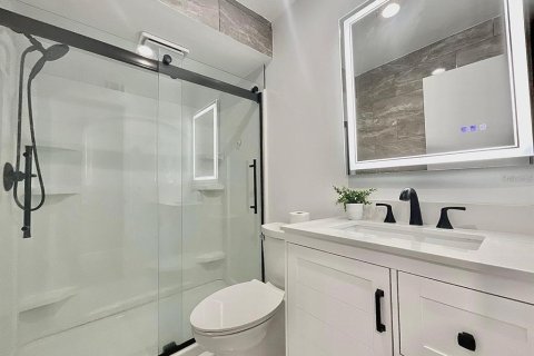 Condo in Orlando, Florida, 2 bedrooms № 2209725 - photo 9