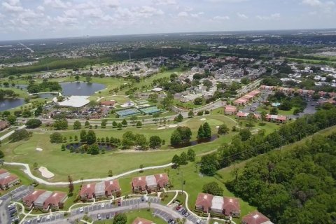 Condo in Orlando, Florida, 2 bedrooms № 2209725 - photo 13