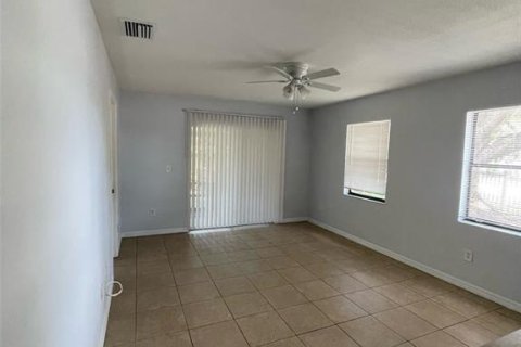 Immobilier commercial à vendre à Dunedin, Floride: 2317.26 m2 № 2097834 - photo 12
