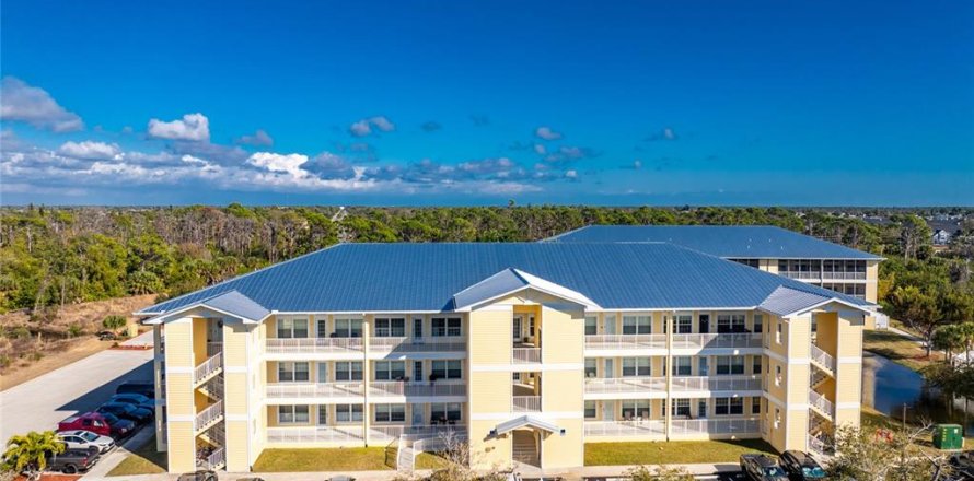 Condominio en Rotonda, Florida, 3 dormitorios  № 2093903