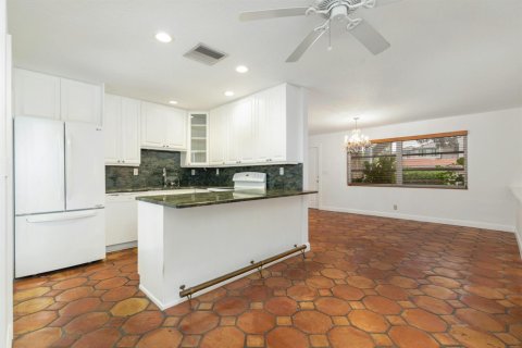 House in West Palm Beach, Florida 3 bedrooms, 112.04 sq.m. № 2399806 - photo 6