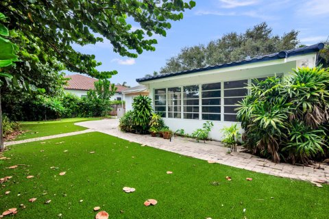 House in West Palm Beach, Florida 3 bedrooms, 112.04 sq.m. № 2399806 - photo 16