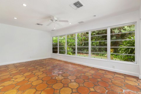 House in West Palm Beach, Florida 3 bedrooms, 112.04 sq.m. № 2399806 - photo 8