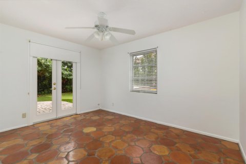 House in West Palm Beach, Florida 3 bedrooms, 112.04 sq.m. № 2399806 - photo 12