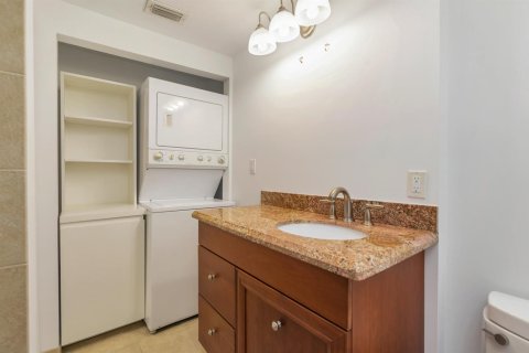 House in West Palm Beach, Florida 3 bedrooms, 112.04 sq.m. № 2399806 - photo 11