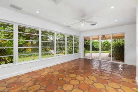 House in West Palm Beach, Florida 3 bedrooms, 112.04 sq.m. № 2399806 - photo 9