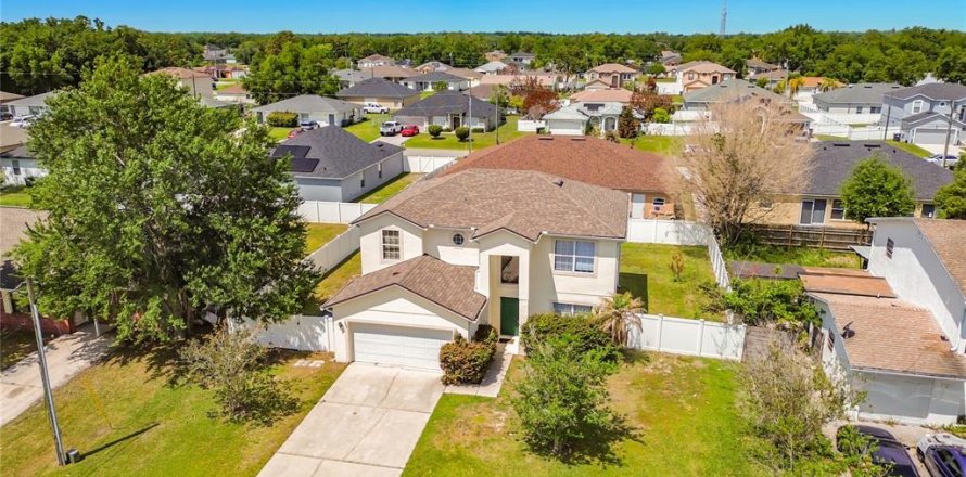 Villa ou maison à Kissimmee, Floride 4 chambres, 195.65 m2 № 2093687