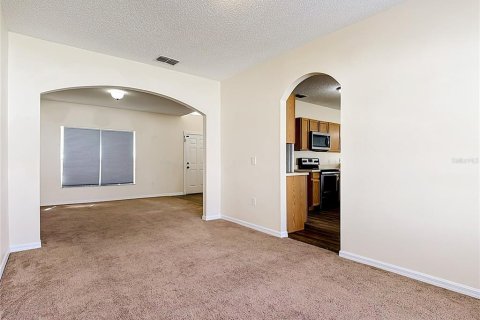 Villa ou maison à vendre à Kissimmee, Floride: 4 chambres, 195.65 m2 № 2093687 - photo 11